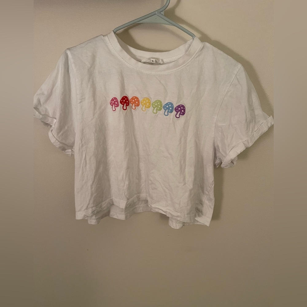 mushroom crop top